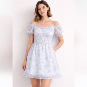 Like New. Charming Blue Floral Girls Dress, Worn Only For Graduation Pictures